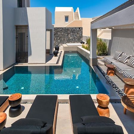 Uma Ray Suites Fira  Exteriör bild