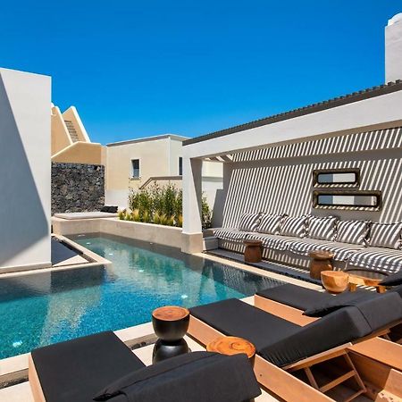 Uma Ray Suites Fira  Exteriör bild