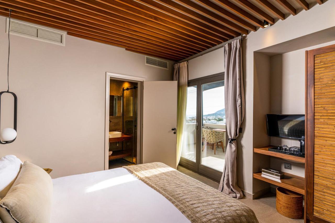 Uma Ray Suites Fira  Exteriör bild