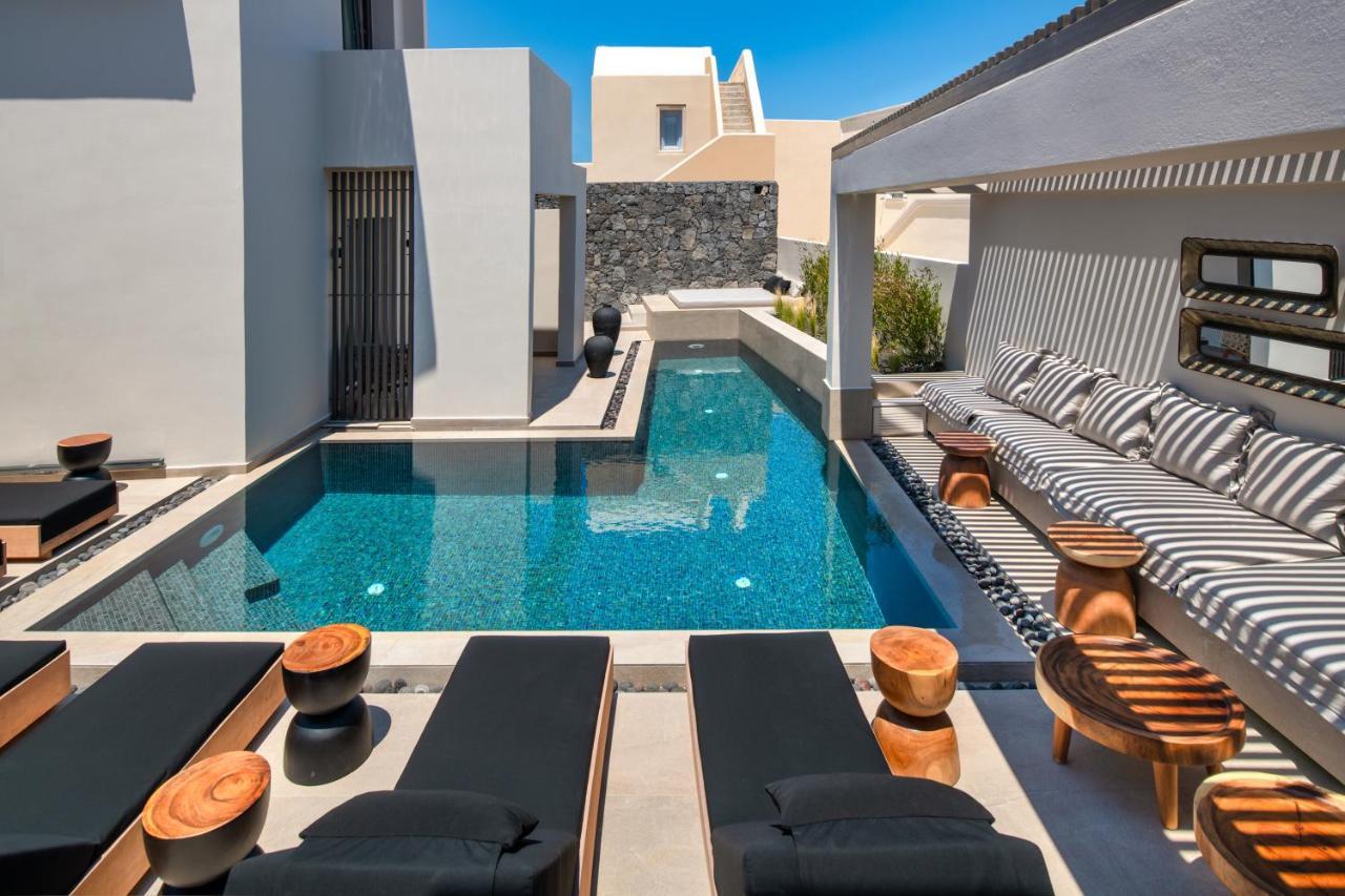 Uma Ray Suites Fira  Exteriör bild