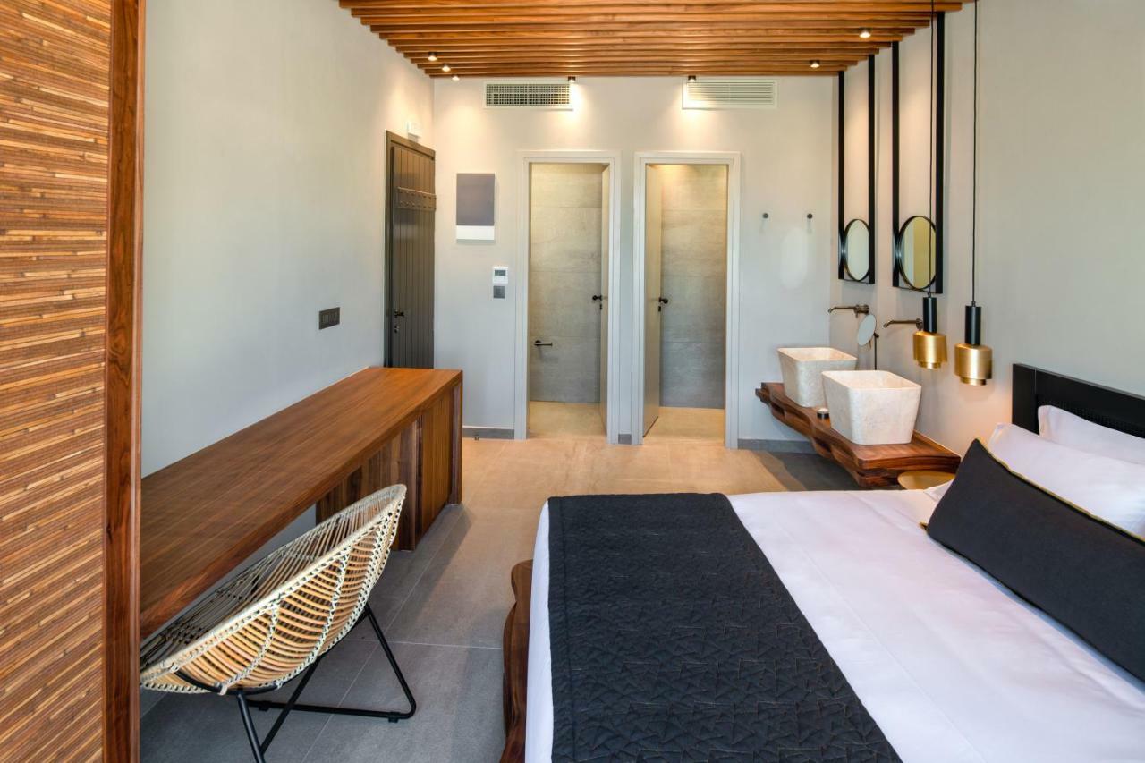 Uma Ray Suites Fira  Exteriör bild