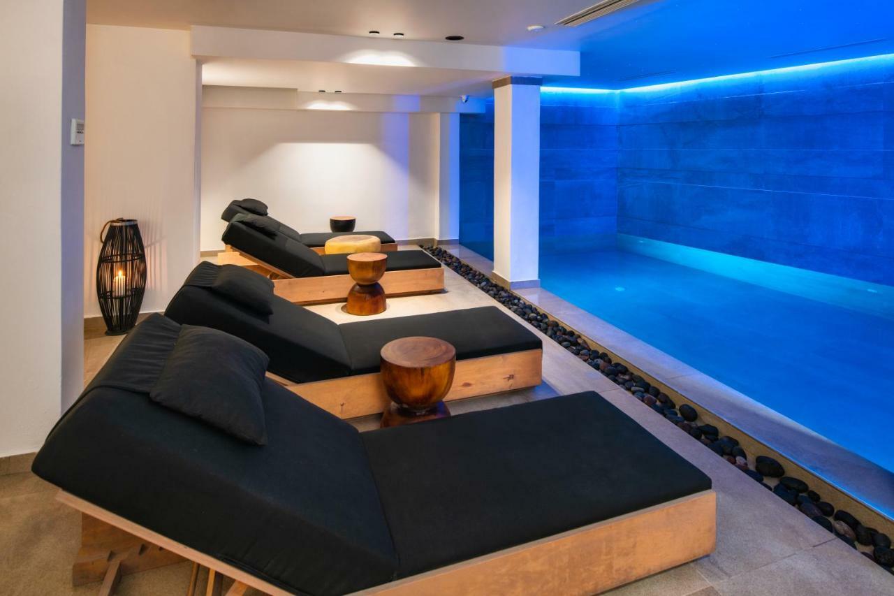 Uma Ray Suites Fira  Exteriör bild