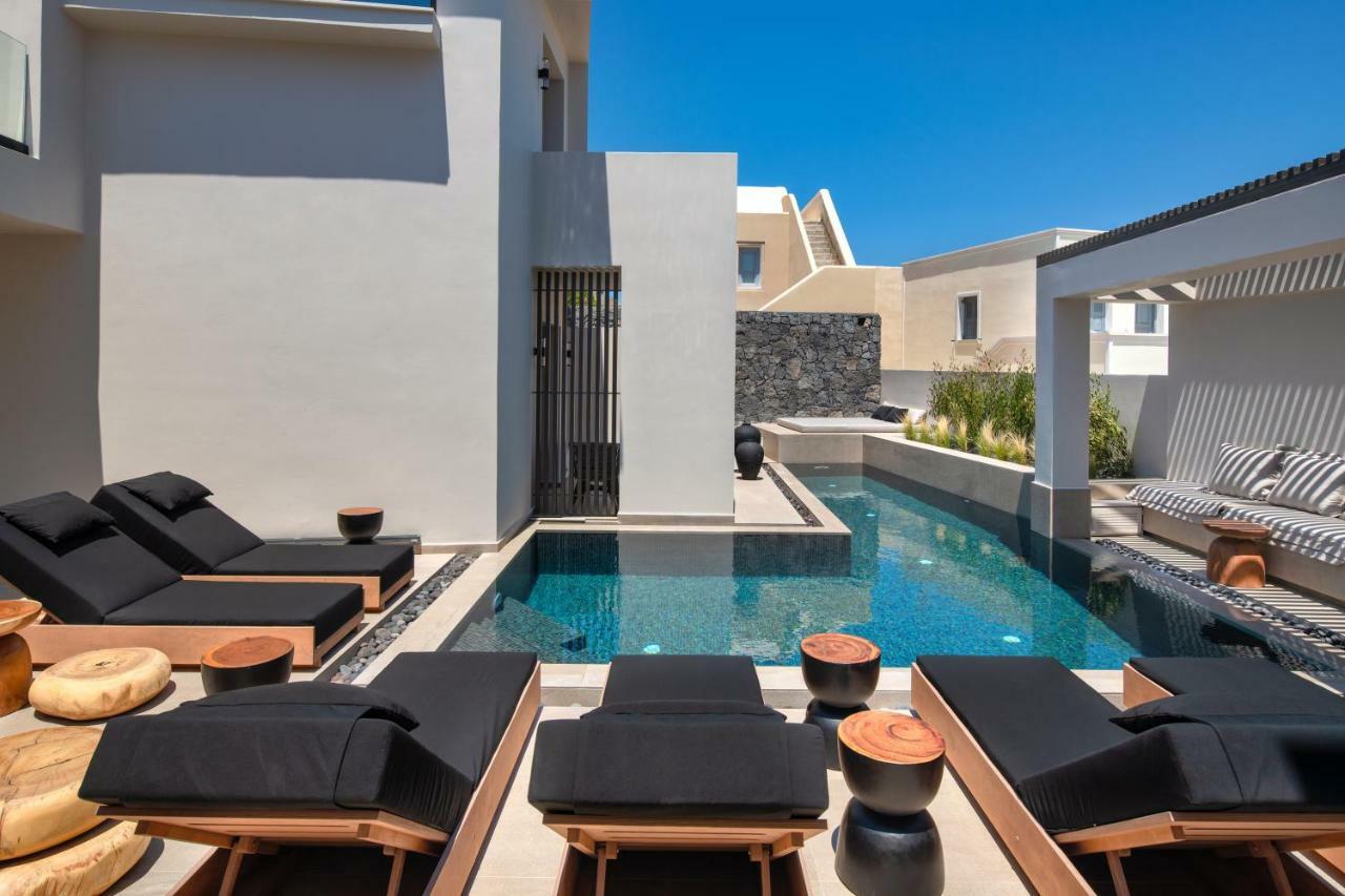 Uma Ray Suites Fira  Exteriör bild